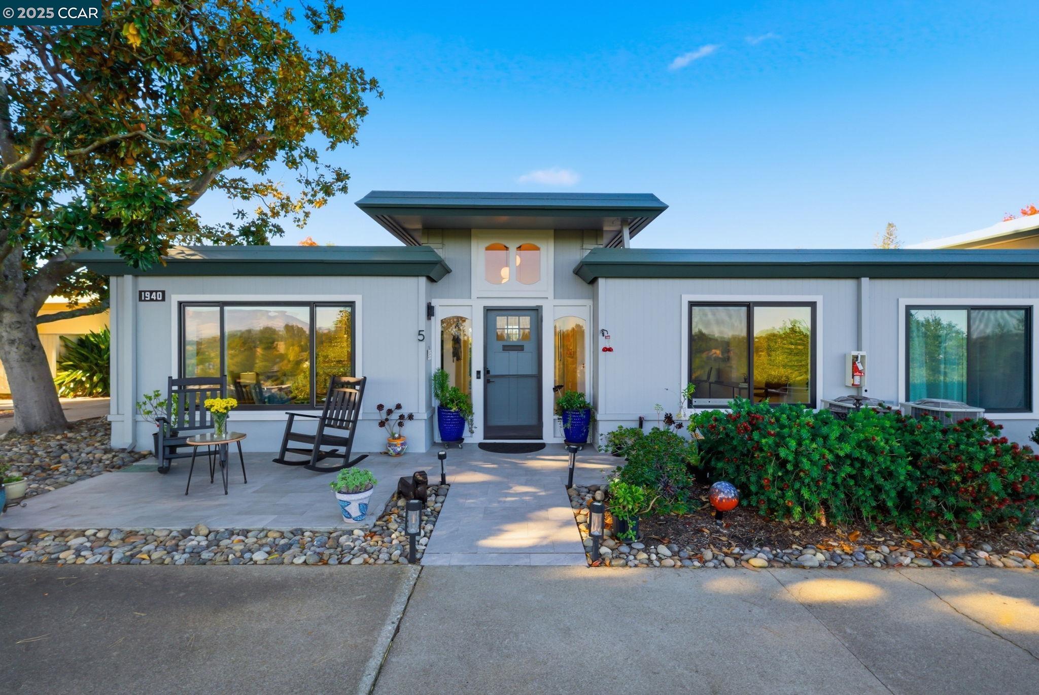 1940 Golden Rain # 5