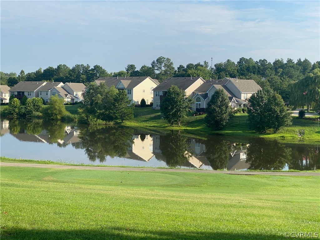 614 Hazeltine Ct Unit#B