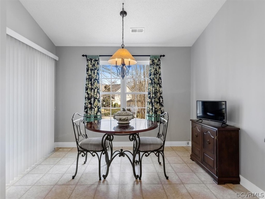 613 Hazeltine Ct Unit#B