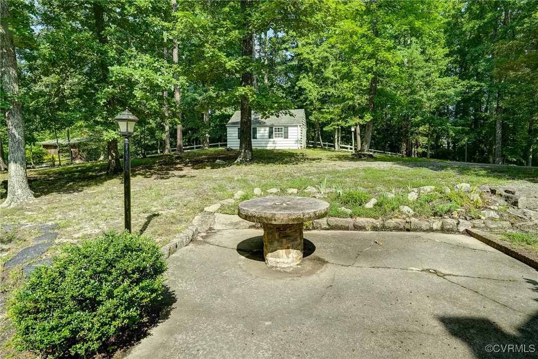 1604 Michaels Rd