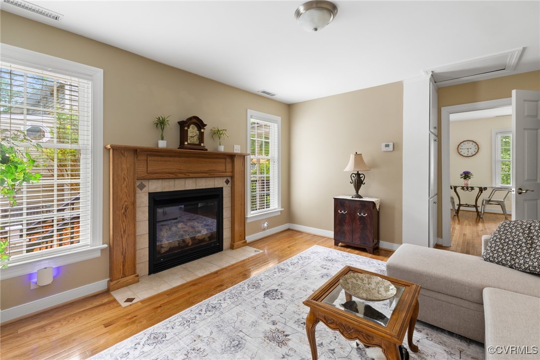 10307 Windbluff Dr