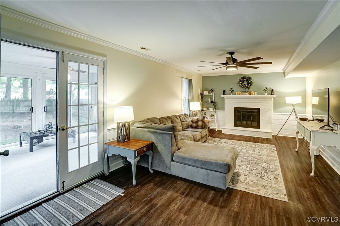 813 Spirea Rd
