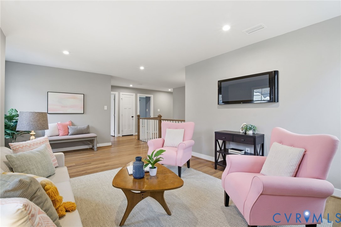 9241 Janeway Dr