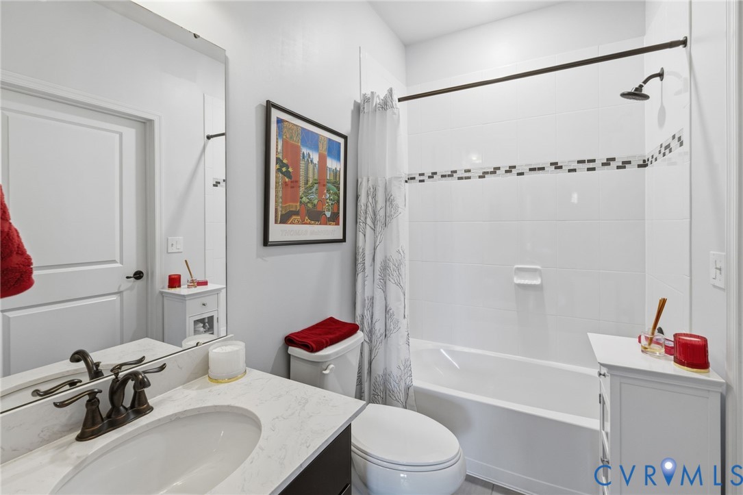 1040 Westwood Village Way Unit#402