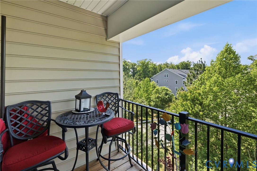 1040 Westwood Village Way Unit#402