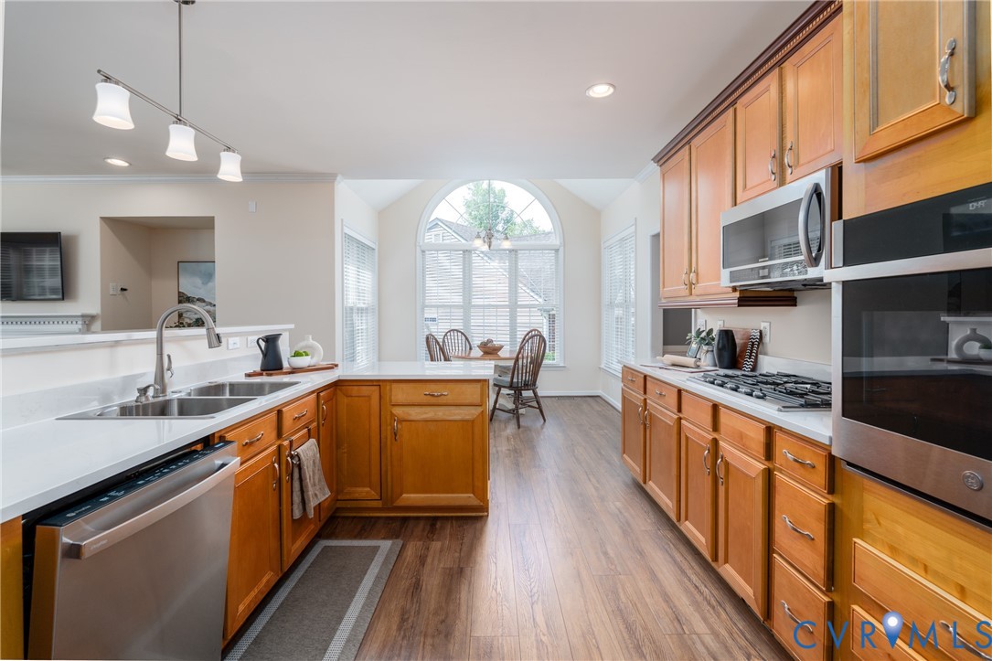 9331 Mission Hills Ln