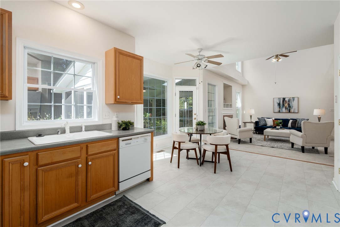 8619 Emerald Valley Cir