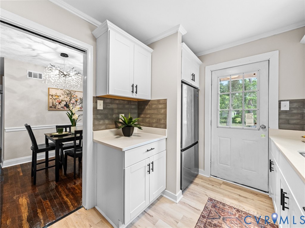 1901 W Club Ln
