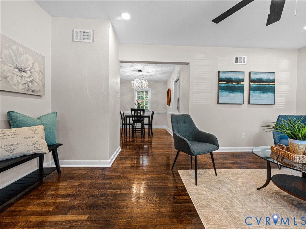 1901 W Club Ln