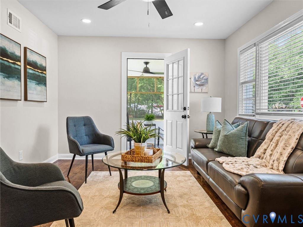 1901 W Club Ln