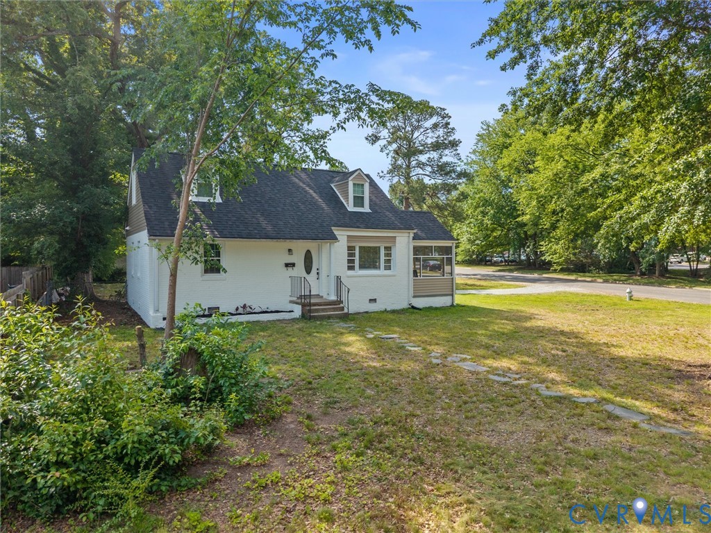 1901 W Club Ln