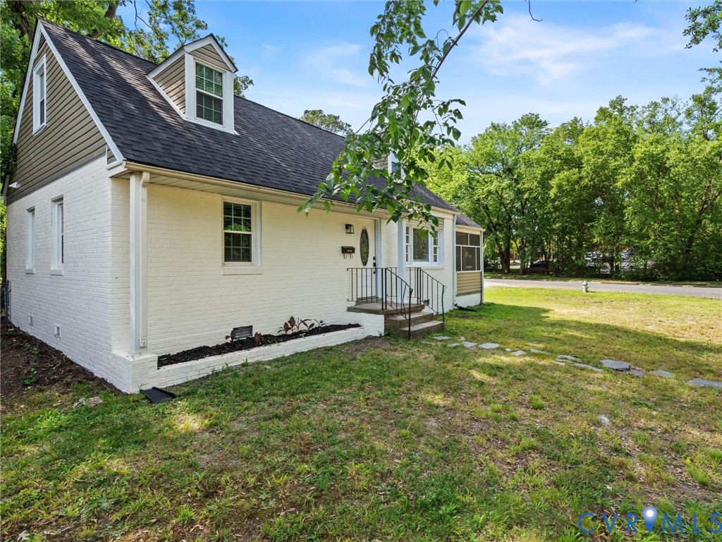 1901 W Club Ln