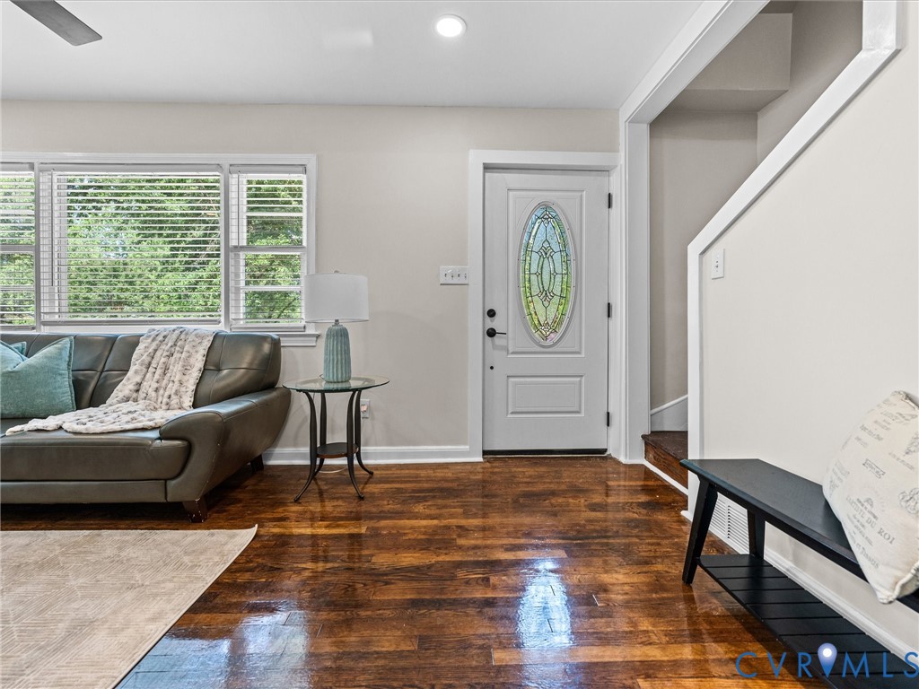 1901 W Club Ln