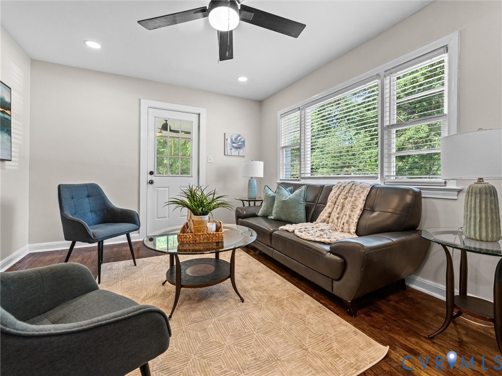 1901 W Club Ln