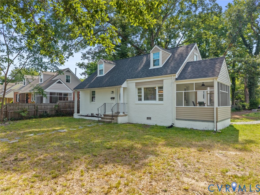1901 W Club Ln