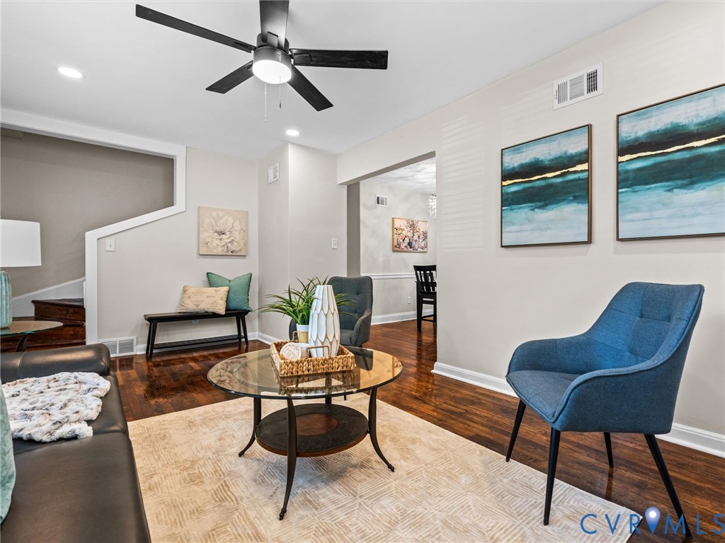 1901 W Club Ln