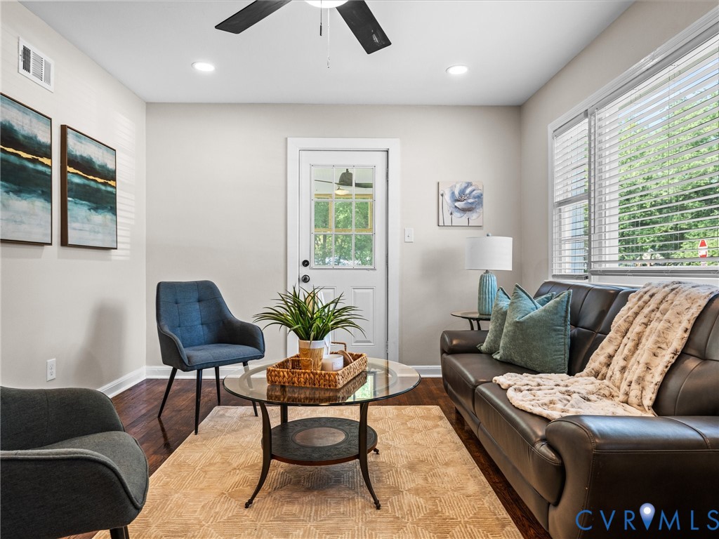 1901 W Club Ln
