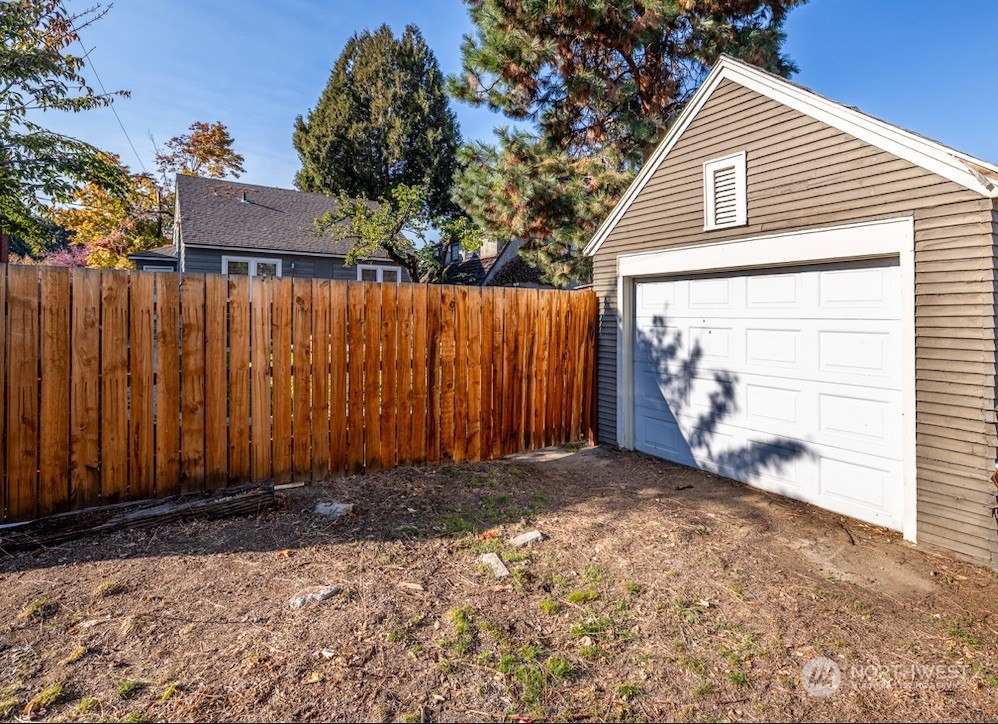 107 N Garfield Avenue