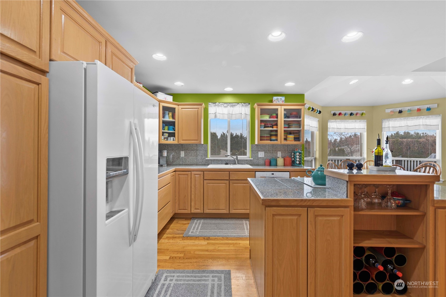 1556 Holly Ln