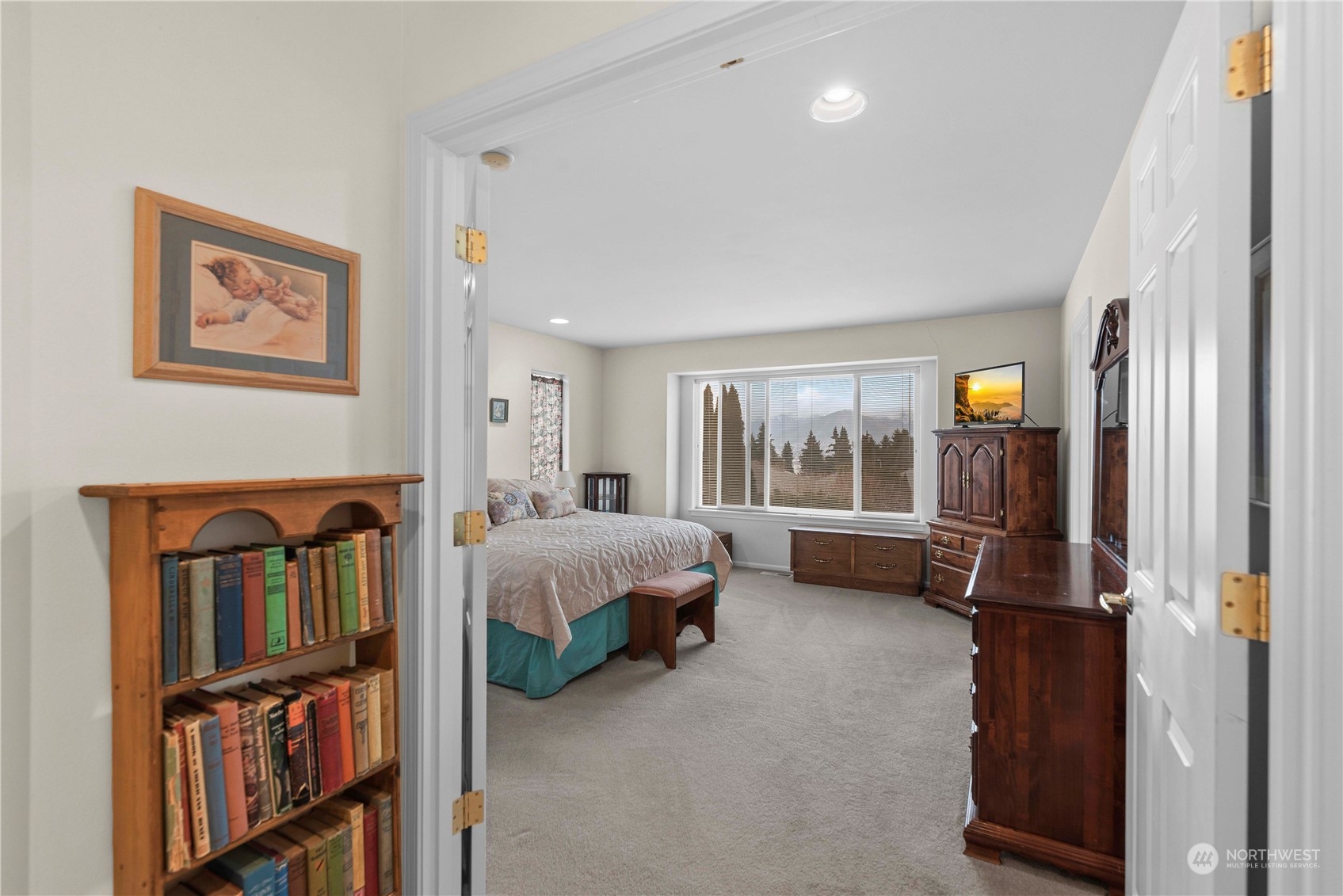 1556 Holly Ln