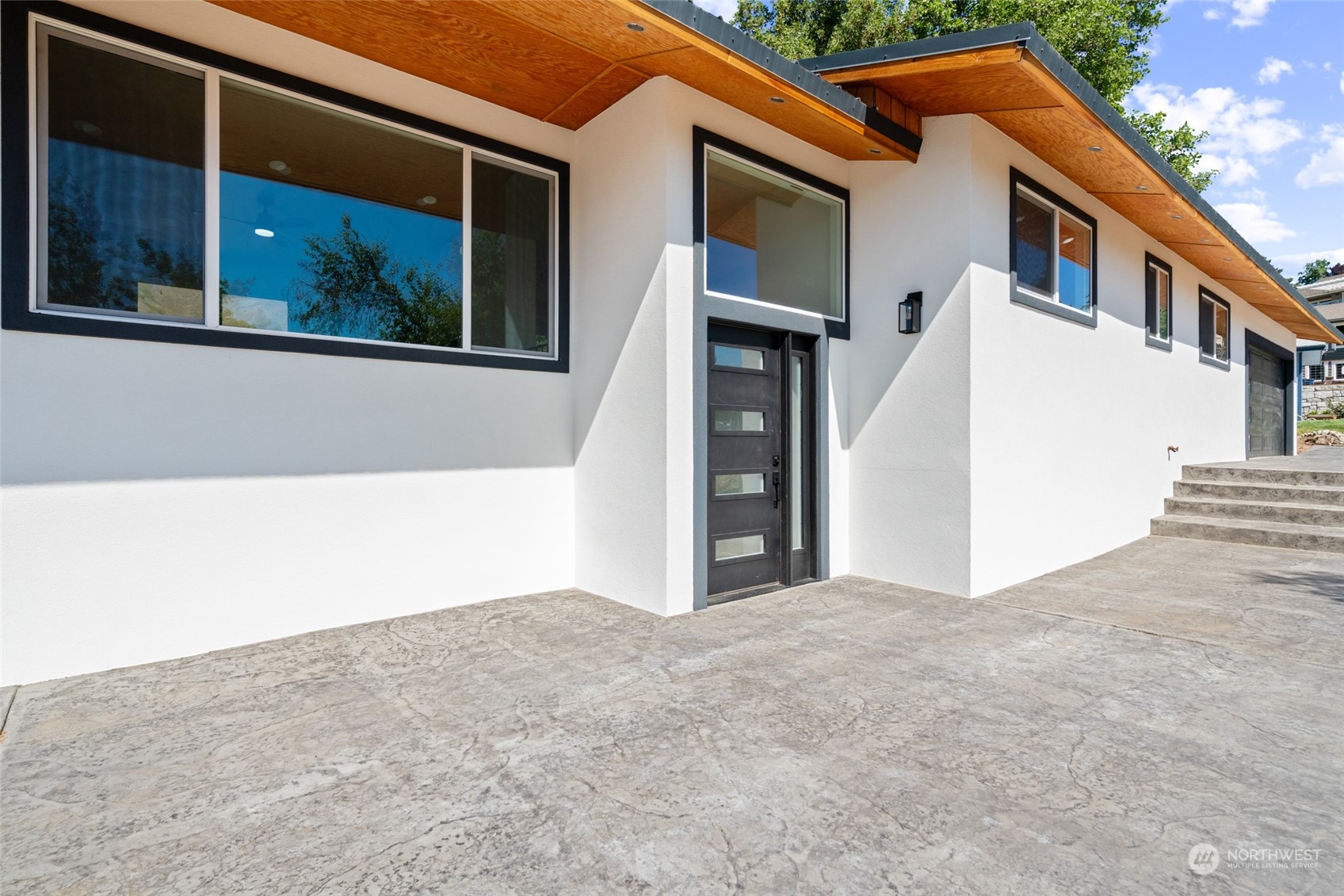 910 Westmorland Drive