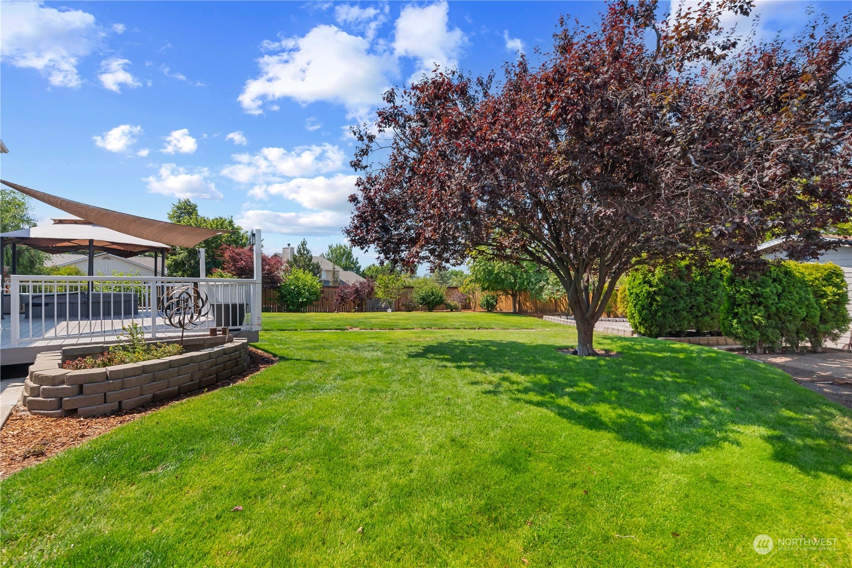 2403 Highland View Drive