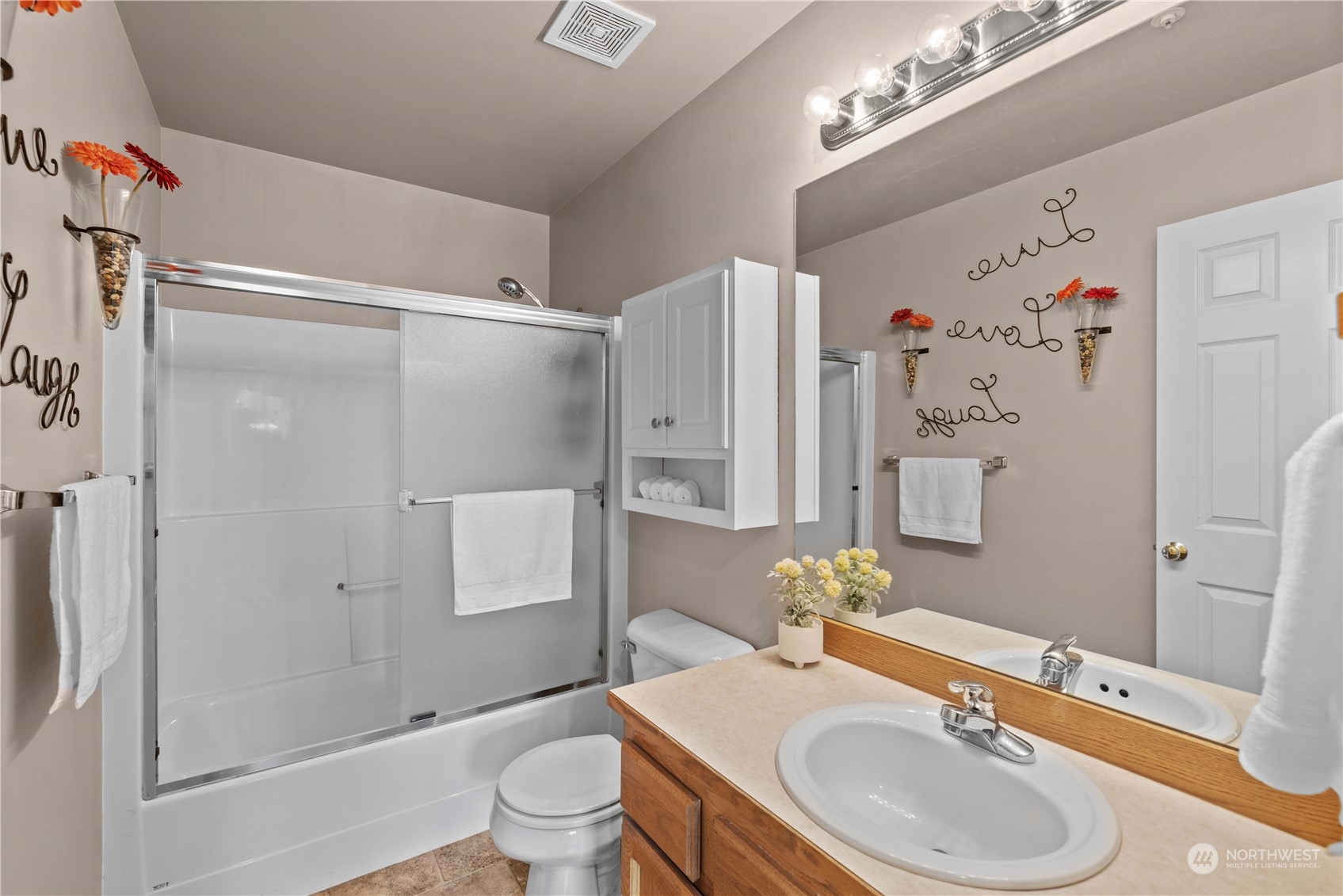 2403 Highland View Drive