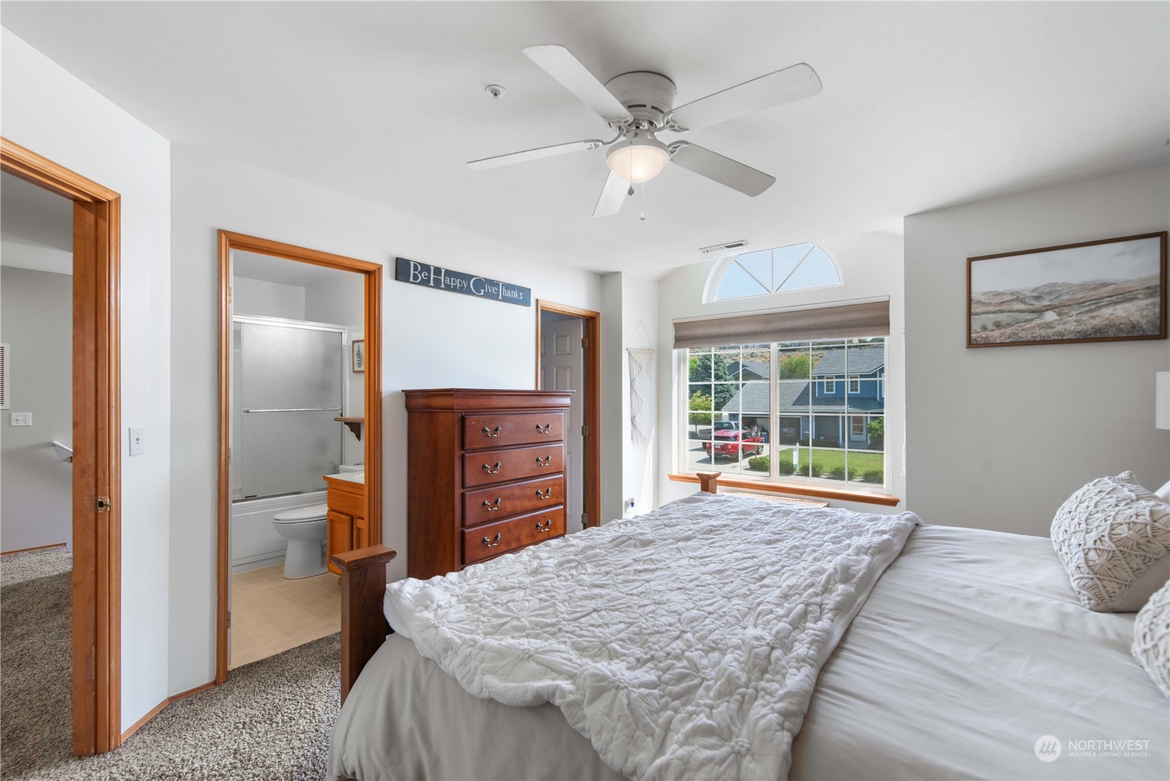 2403 Highland View Drive