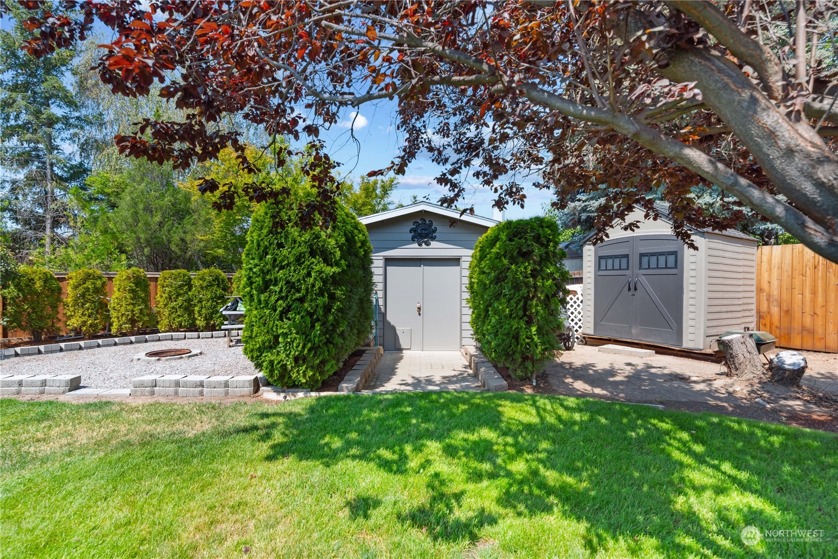 2403 Highland View Drive
