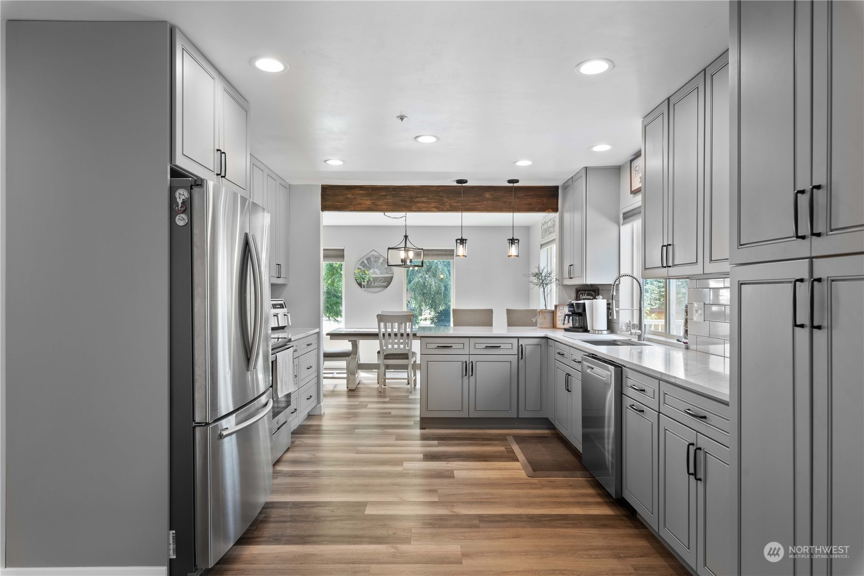 2403 Highland View Drive