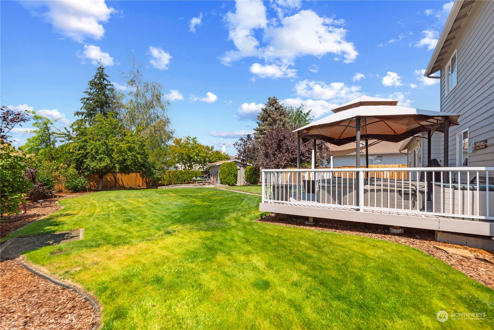 2403 Highland View Drive