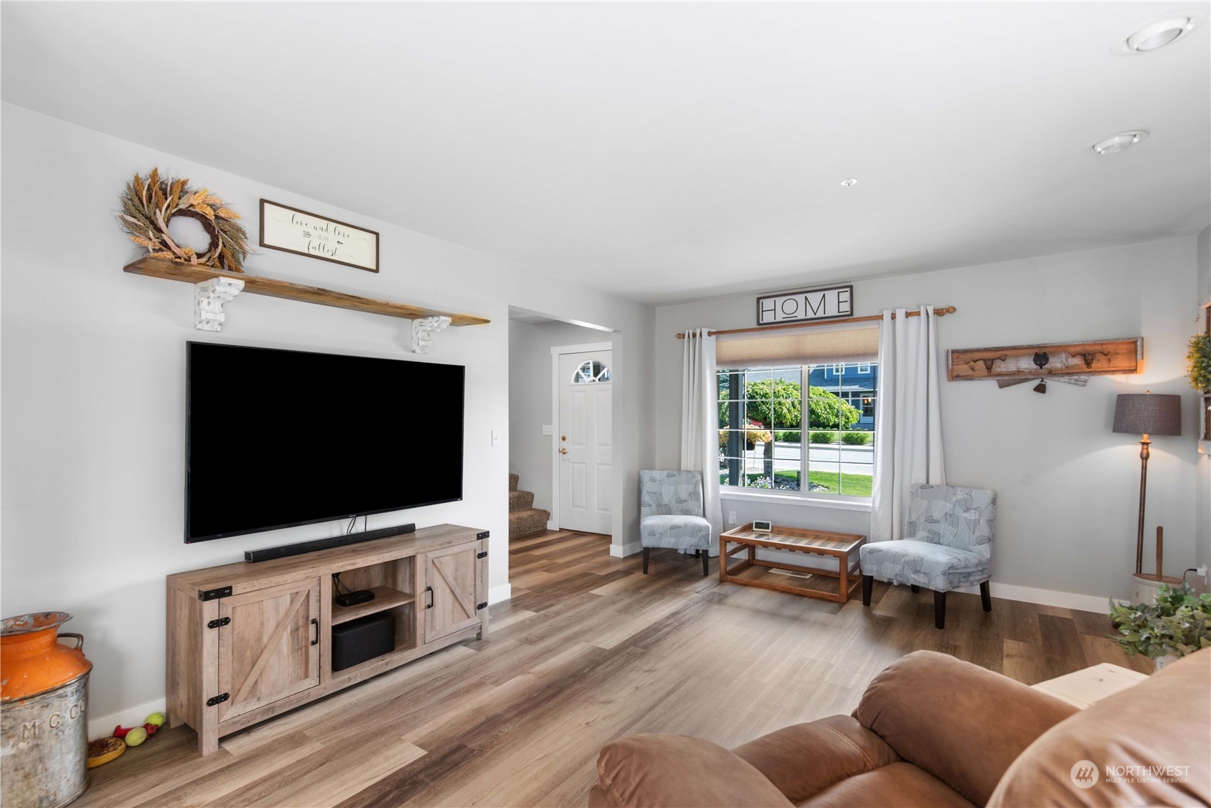 2403 Highland View Drive