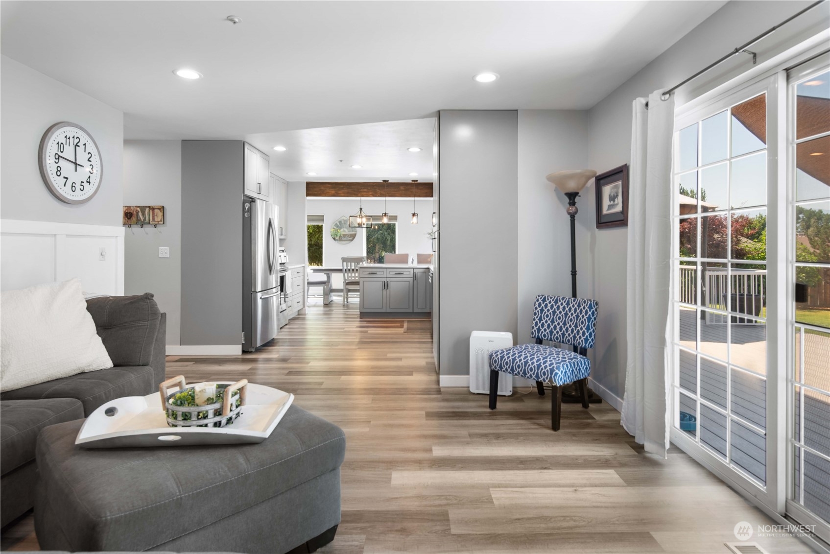 2403 Highland View Drive