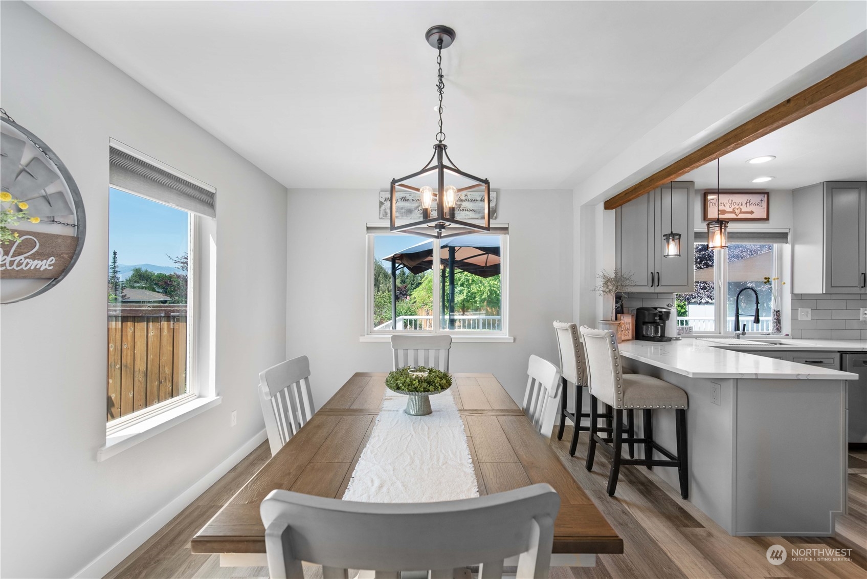 2403 Highland View Drive