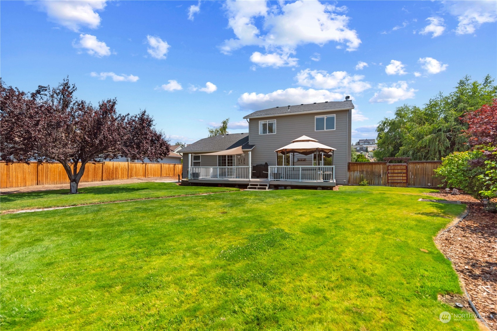 2403 Highland View Drive