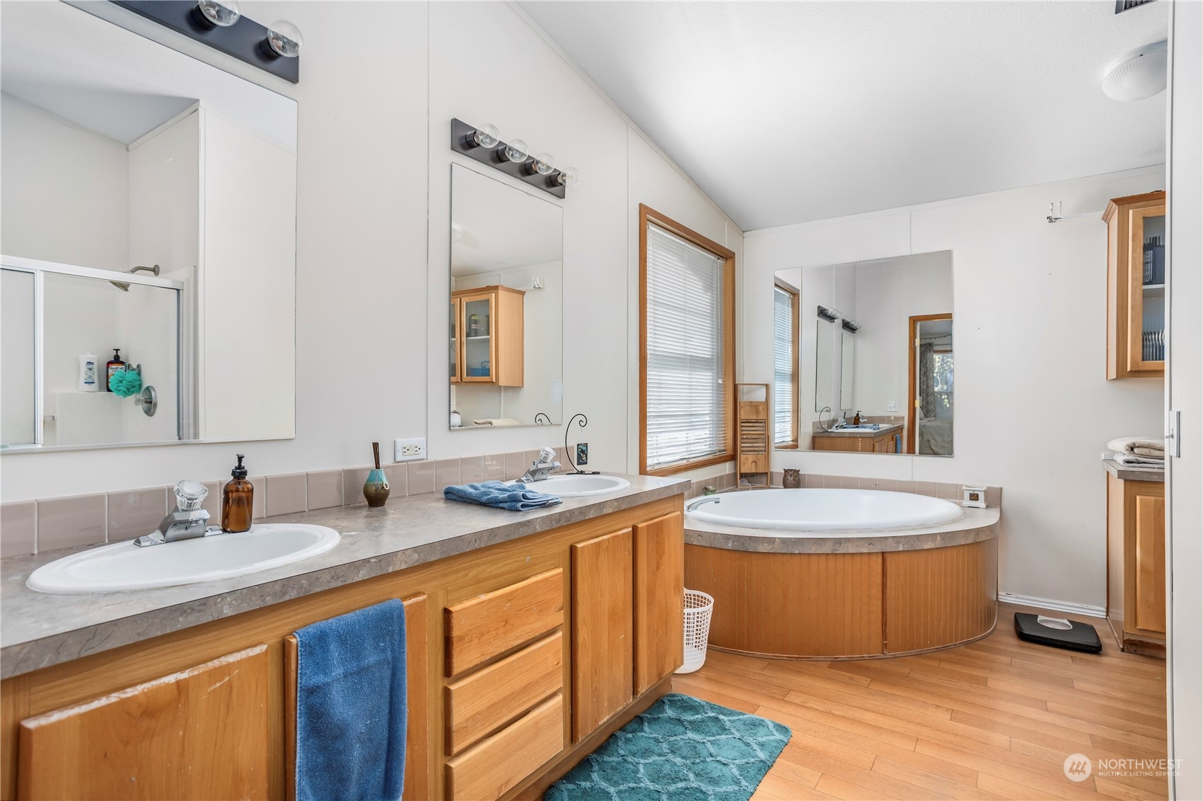 1110 3rd Street NE