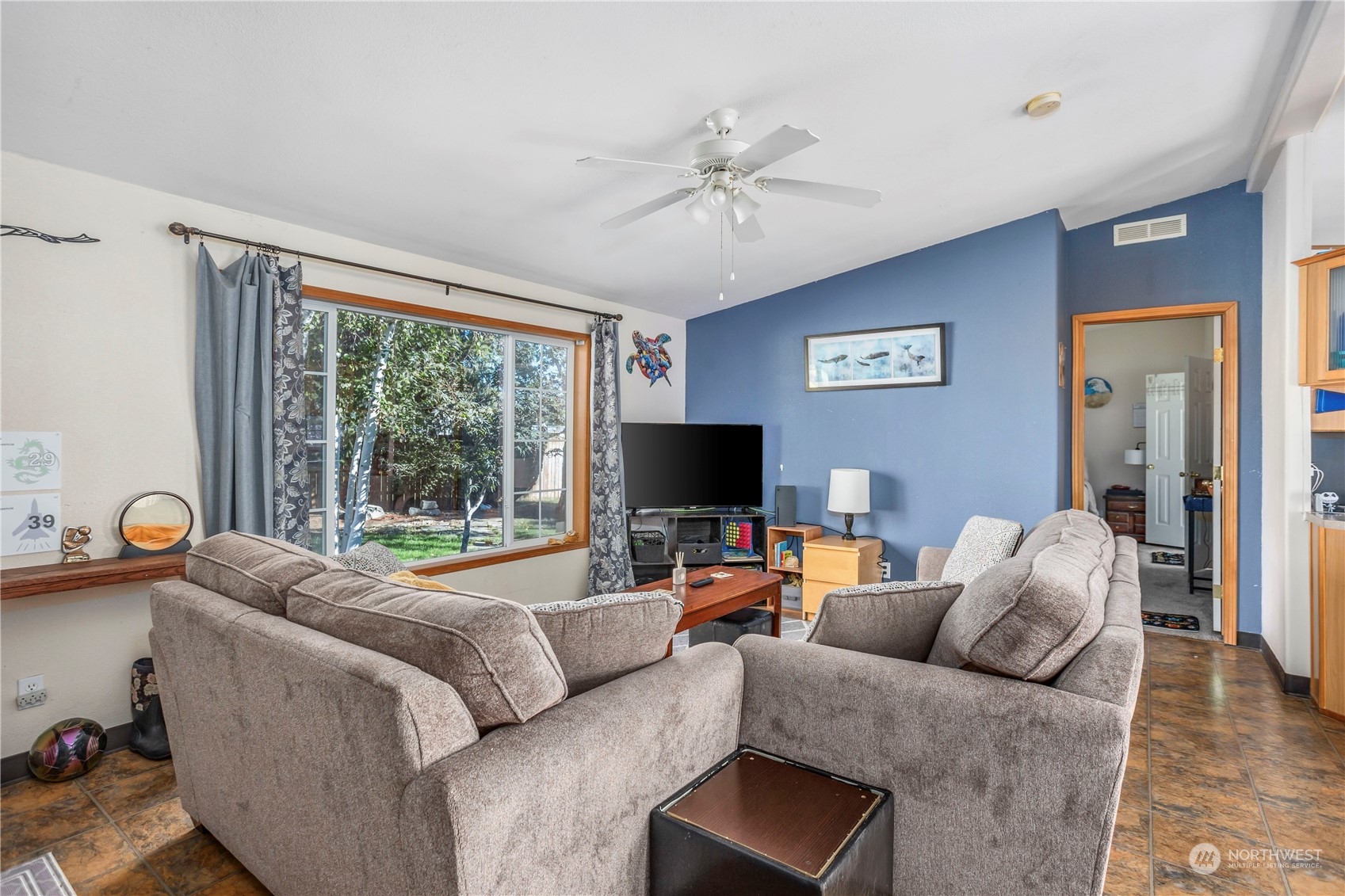 1110 3rd Street NE