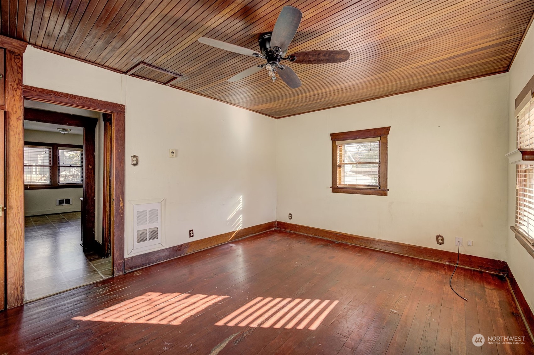343 Malaga Avenue