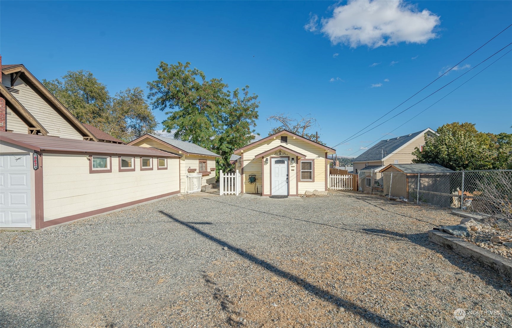 343 Malaga Avenue
