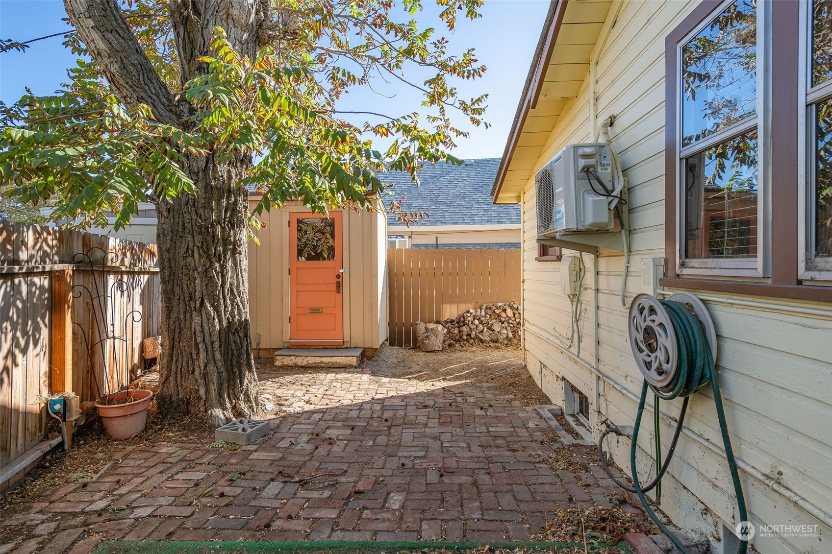 343 Malaga Avenue