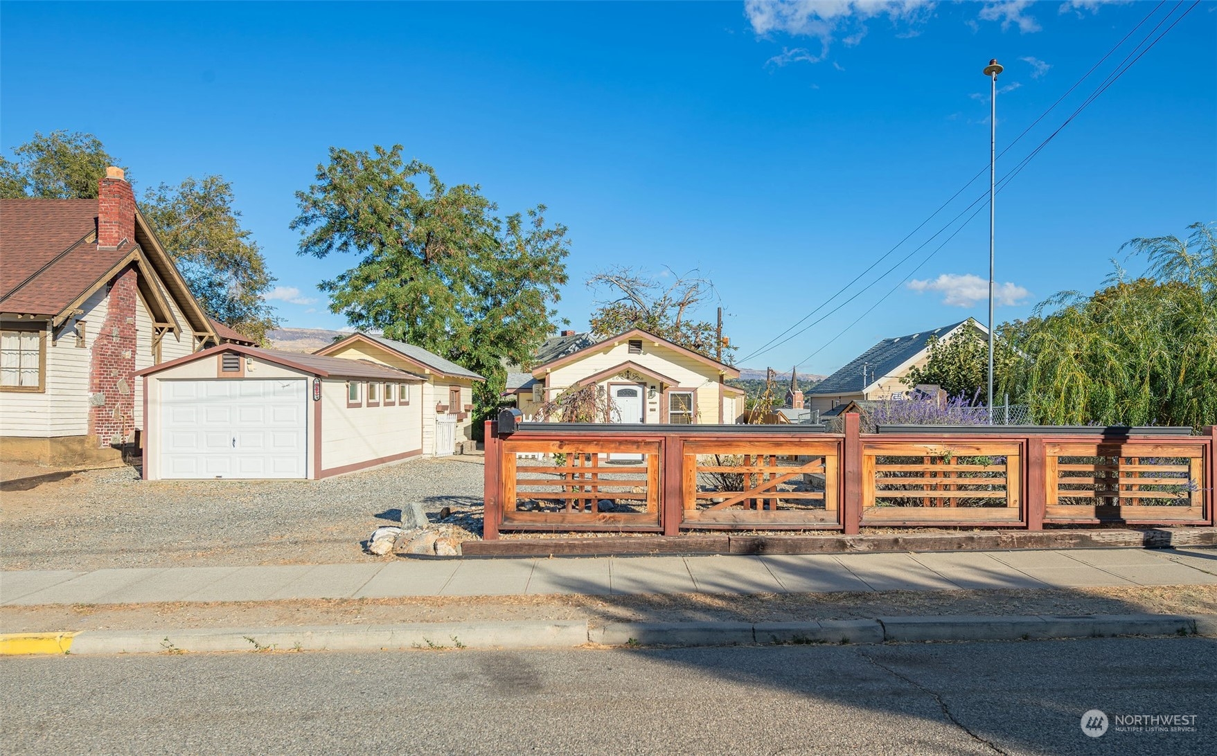 343 Malaga Avenue