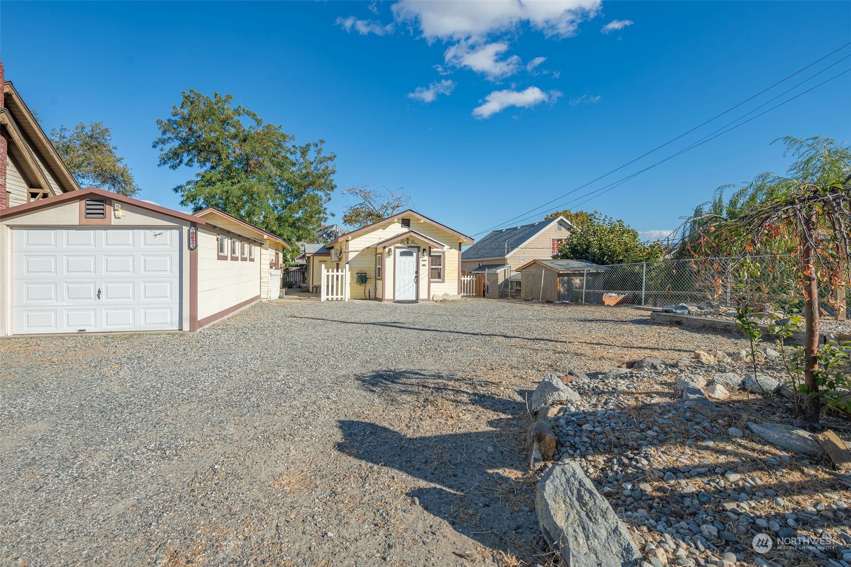 343 Malaga Avenue