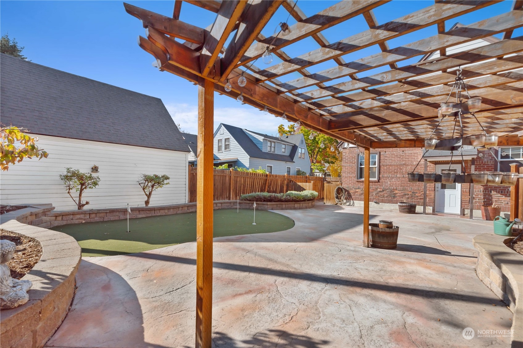 921 Highland Drive