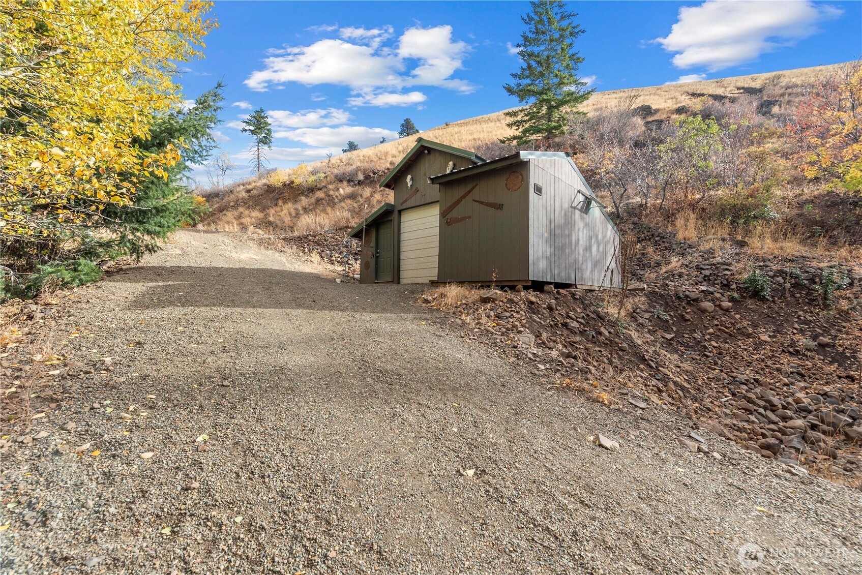 9391 Robbins Road