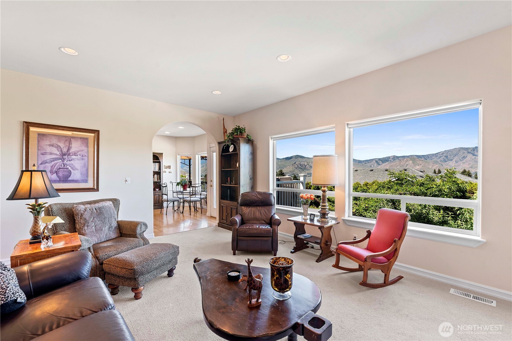 1552 Huntwood Lane