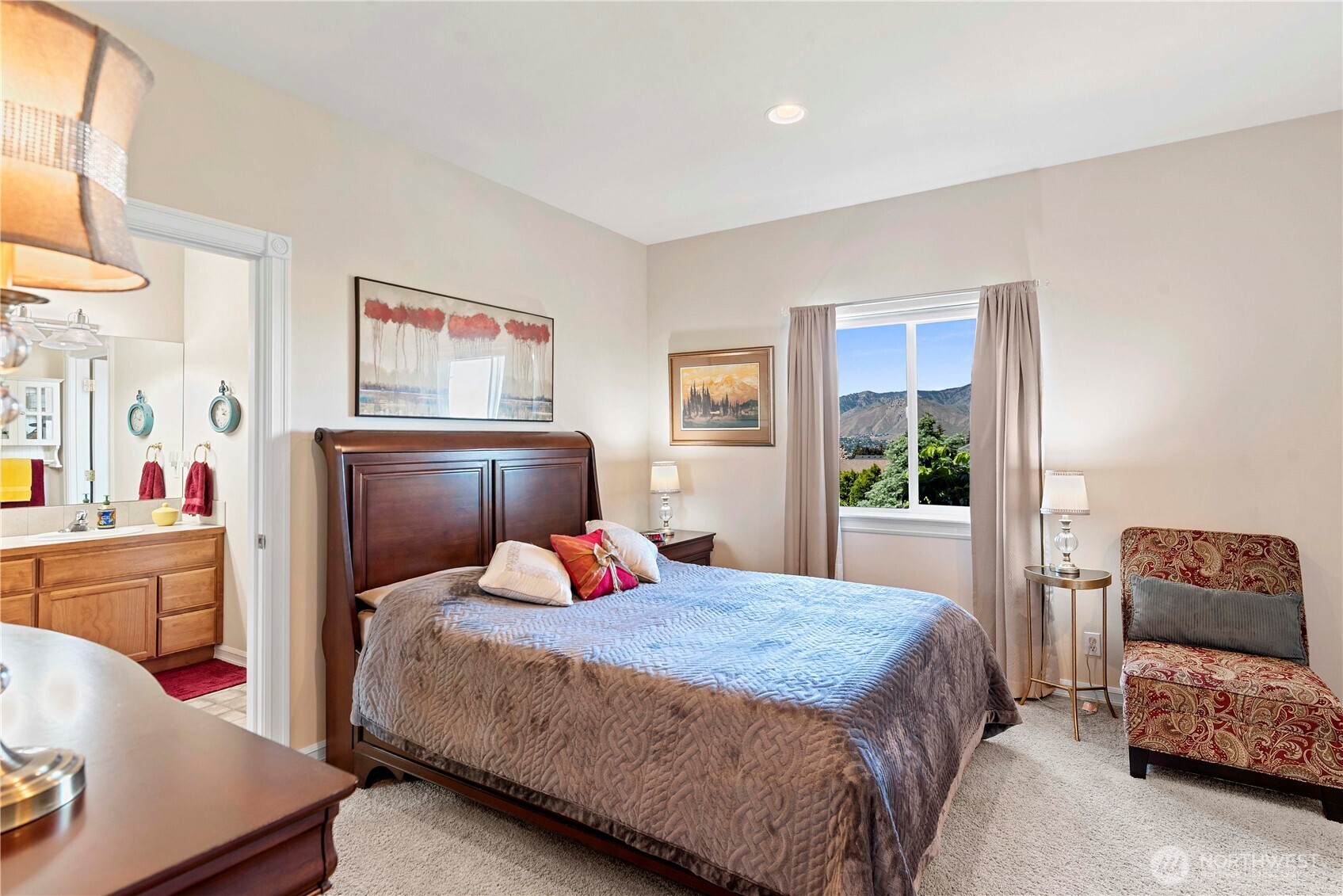 1552 Huntwood Lane