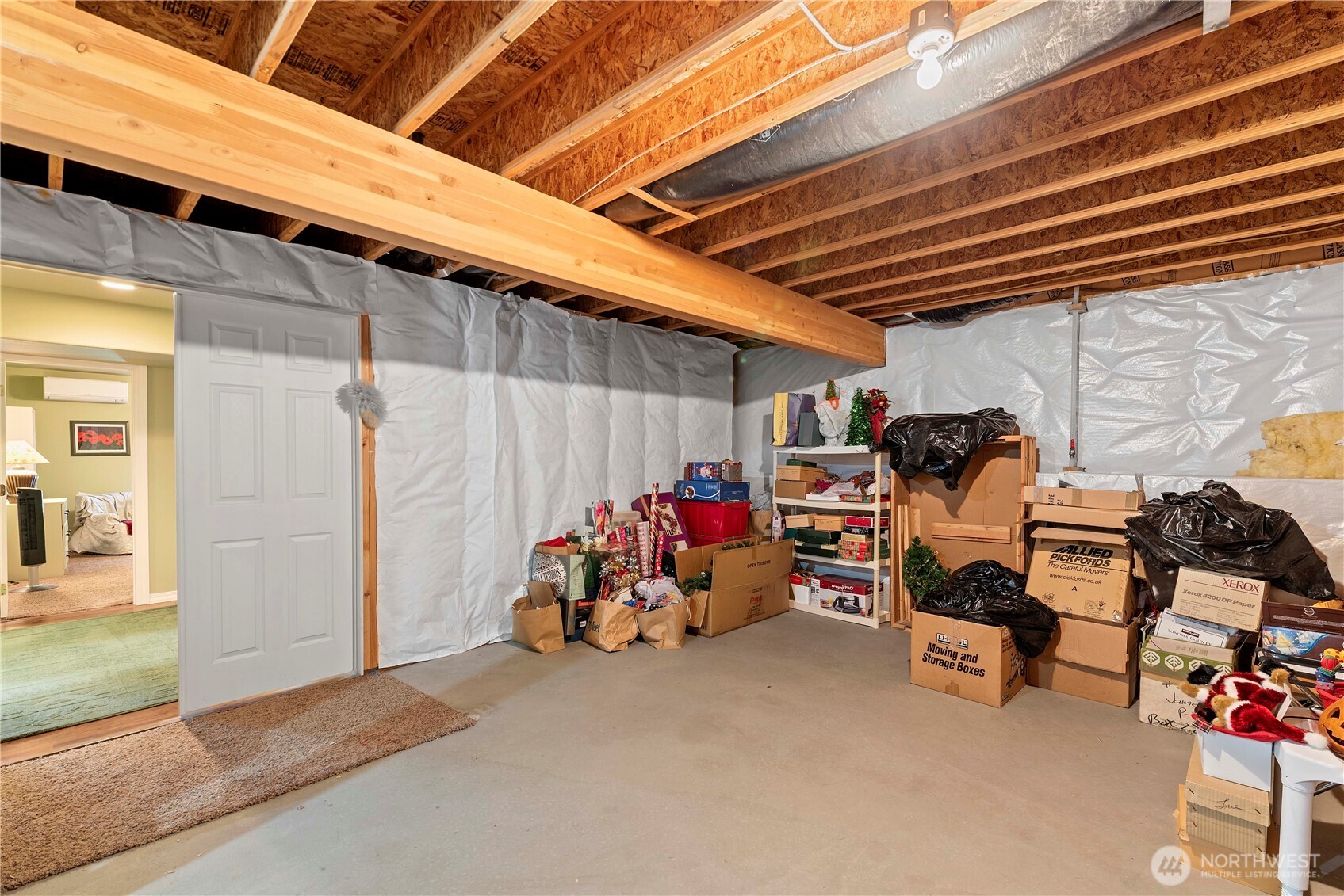 1552 Huntwood Lane