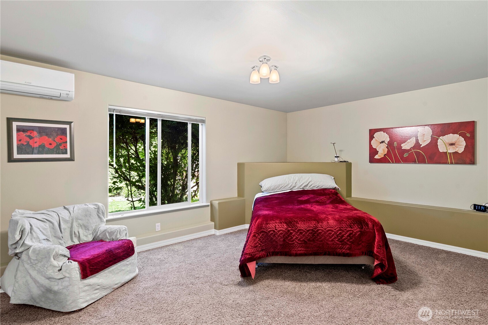 1552 Huntwood Lane