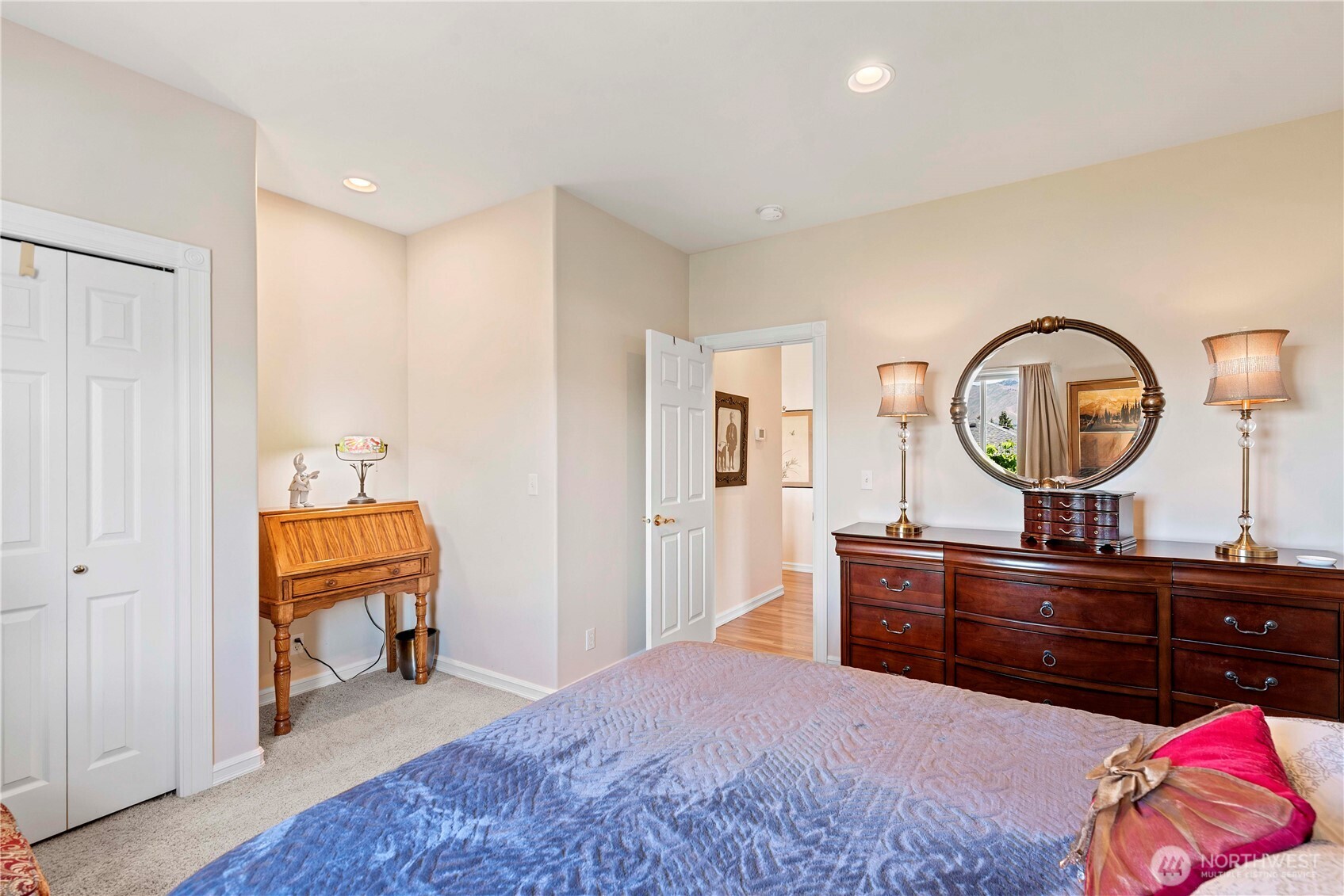1552 Huntwood Lane