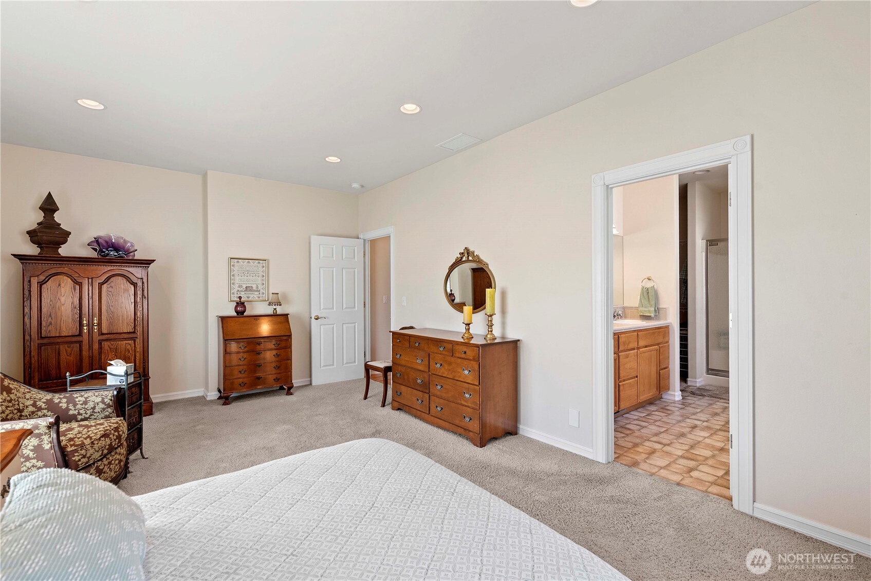 1552 Huntwood Lane